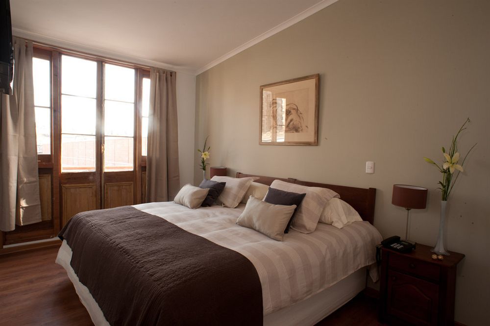 Hotel Loreto Santiago Exterior photo